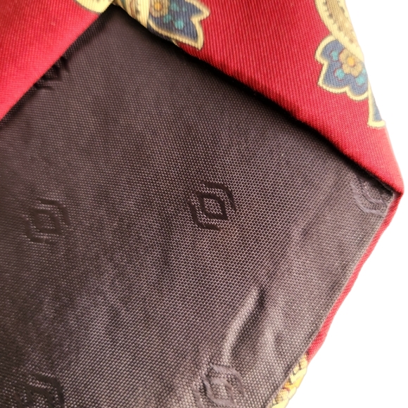 Pierre Cardin, Harty Ames, and Uomo Venetto tie bundle. BUY these 3 get 1 free - Picture 7 of 12